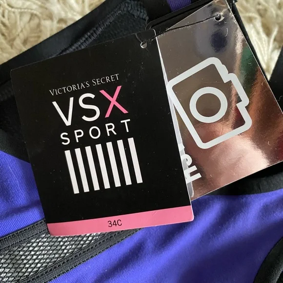 Victoria's Secret Incredible Sports Bra Adjustable Strap, 34C